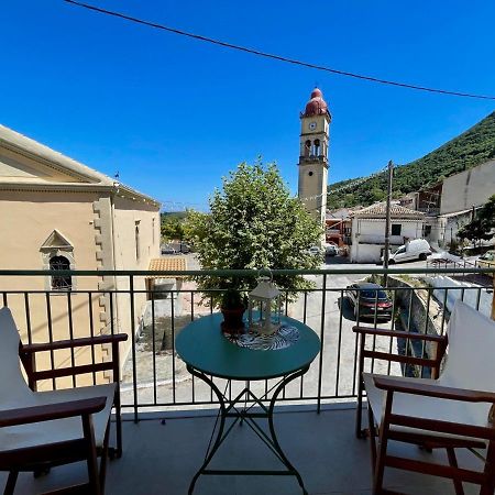 Ilianas Place Ágios Matthaíos Exteriér fotografie