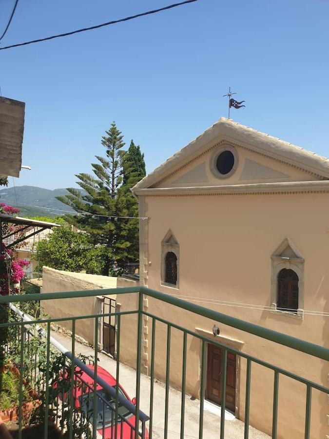 Ilianas Place Ágios Matthaíos Exteriér fotografie